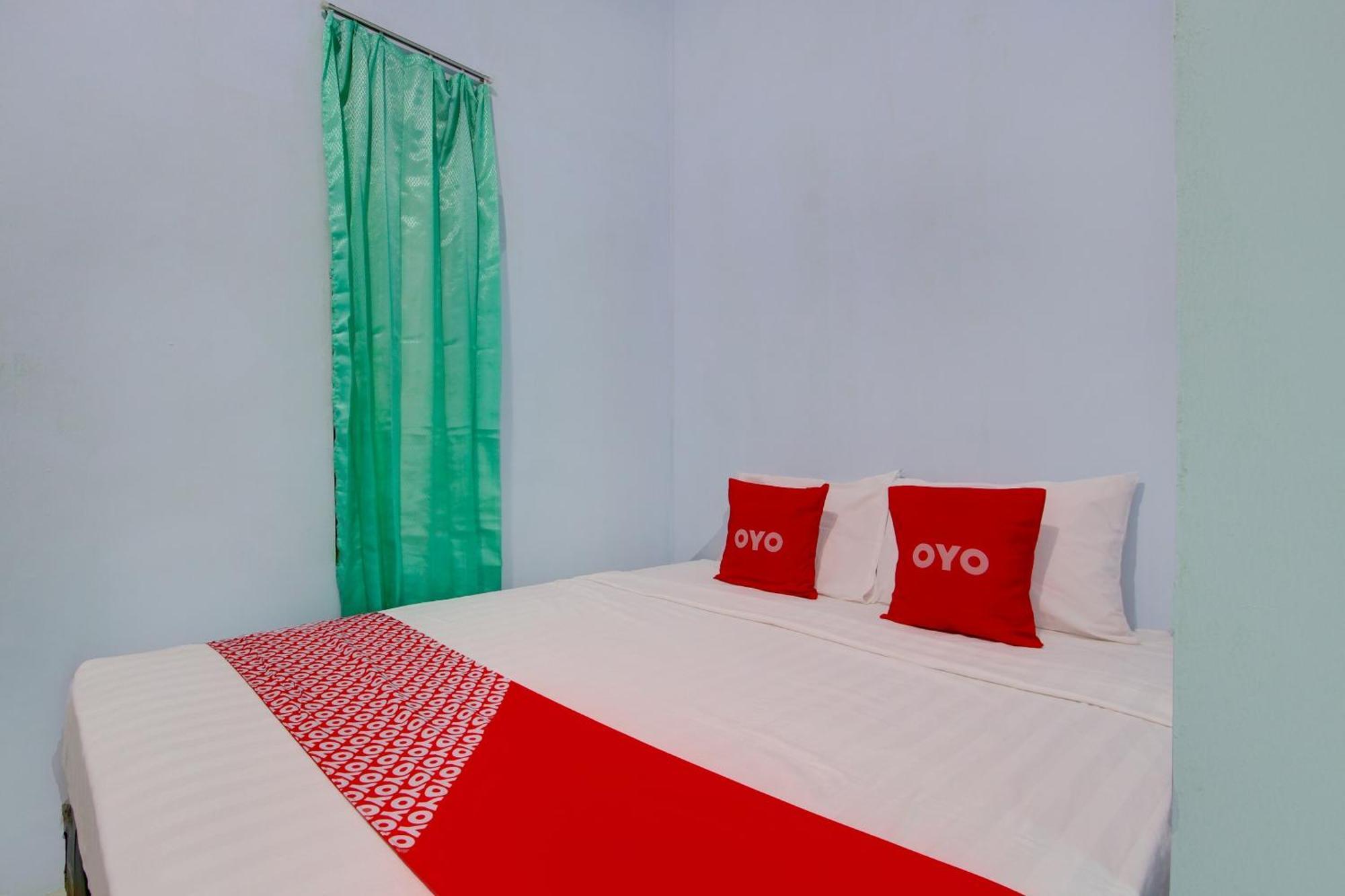 Super Oyo 93012 Griya Kencana Asri Syariah Lawean Exterior photo